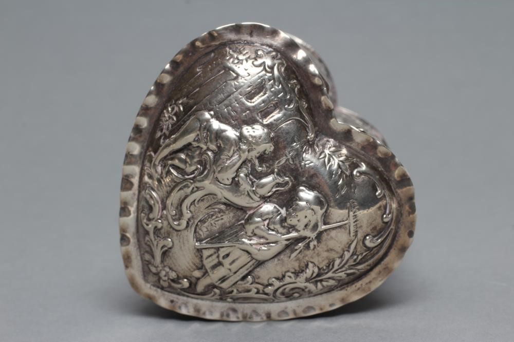 A LATE VICTORIAN DUTCH SILVER HEART SHAPED DRESSING TABLE BOX Image
