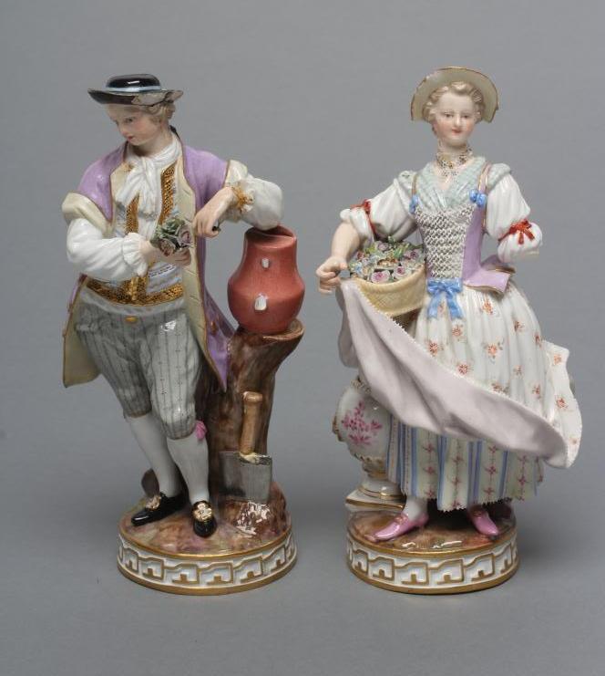 A PAIR OF MEISSEN PORCELAIN FIGURES Image