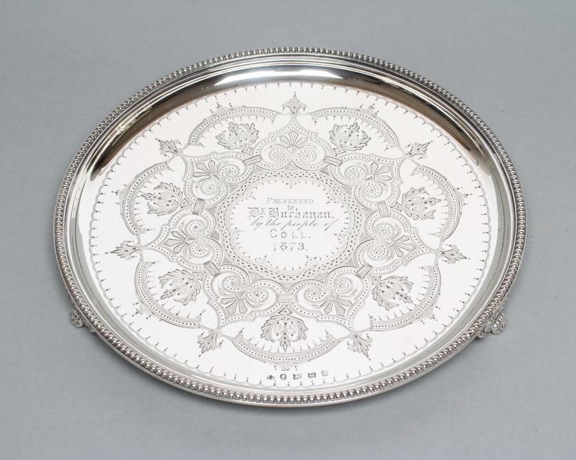 A SMALL VICTORIAN SILVER CIRCULAR SALVER Image