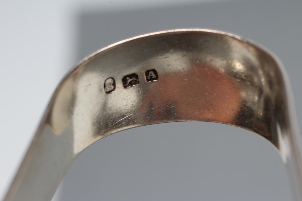 A WILLIAM IV SILVER FIDDLE PATTERN CADDY SPOON Image