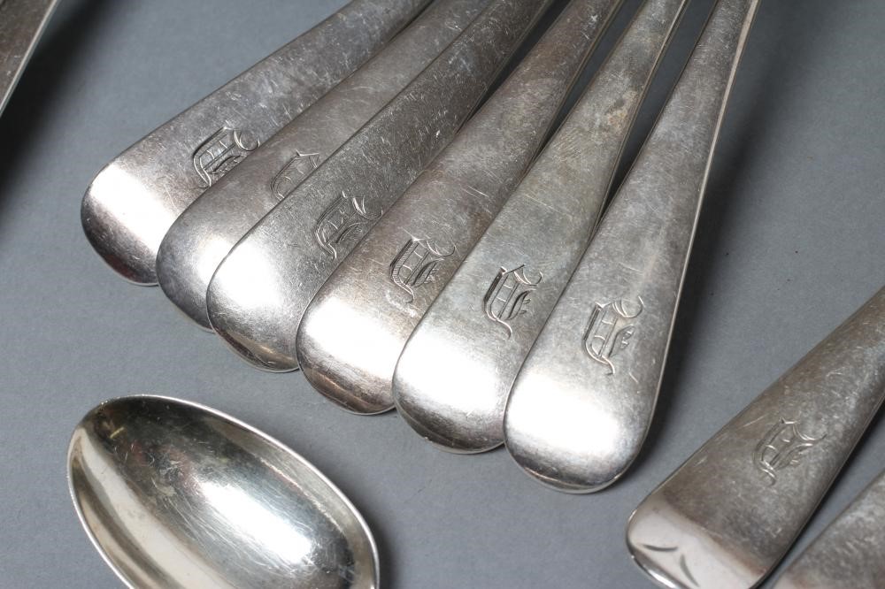 AN EDWARDIAN SILVER OLD ENGLISH PATTERN PART TABLE SERVICE Image