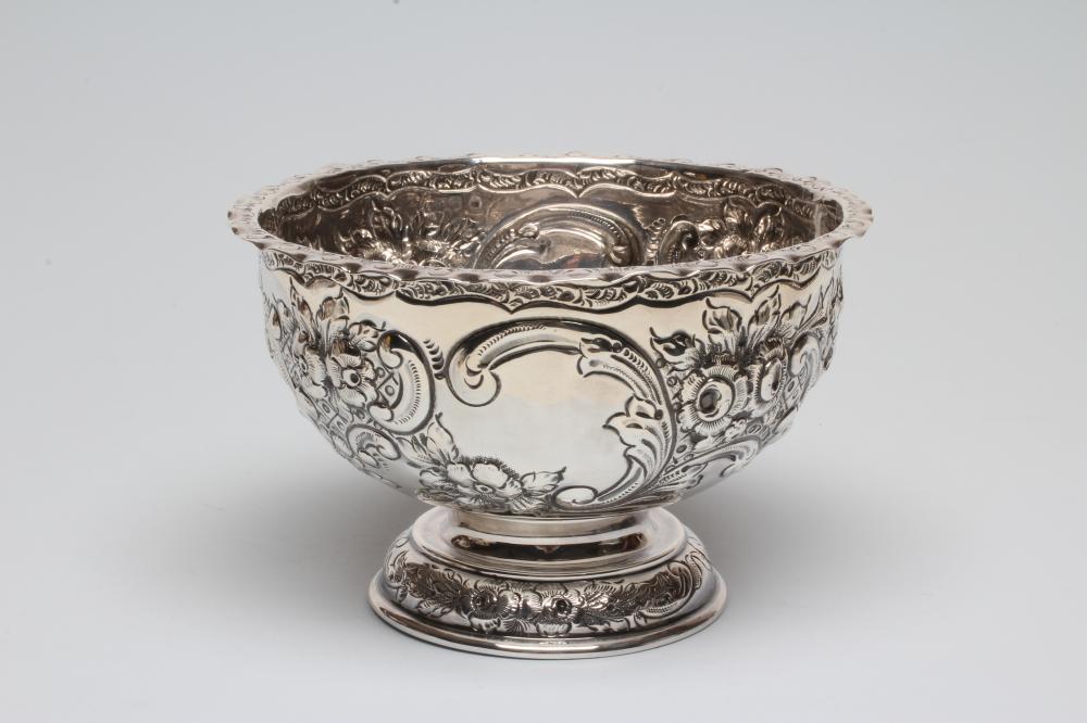 A LATE VICTORIAN SILVER SMALL ROSE BOWL Image