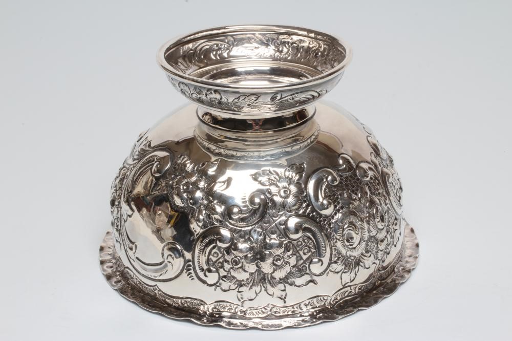 A LATE VICTORIAN SILVER SMALL ROSE BOWL Image