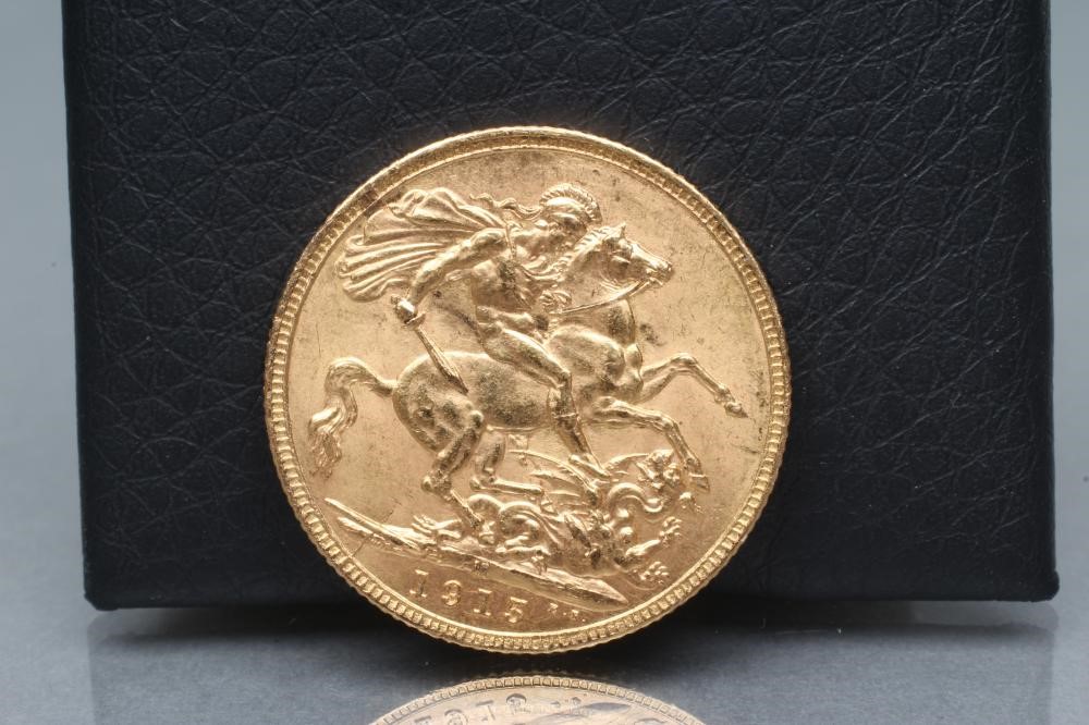 A GEORGE V GOLD SOVEREIGN Image