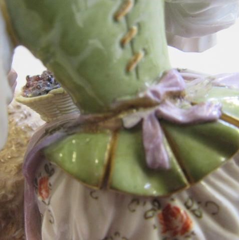 A MEISSEN PORCELAIN FIGURE GROUP Image