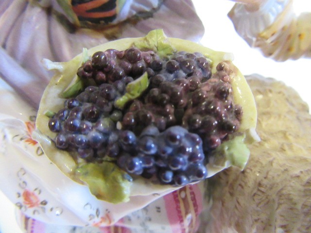 A MEISSEN PORCELAIN FIGURE GROUP Image