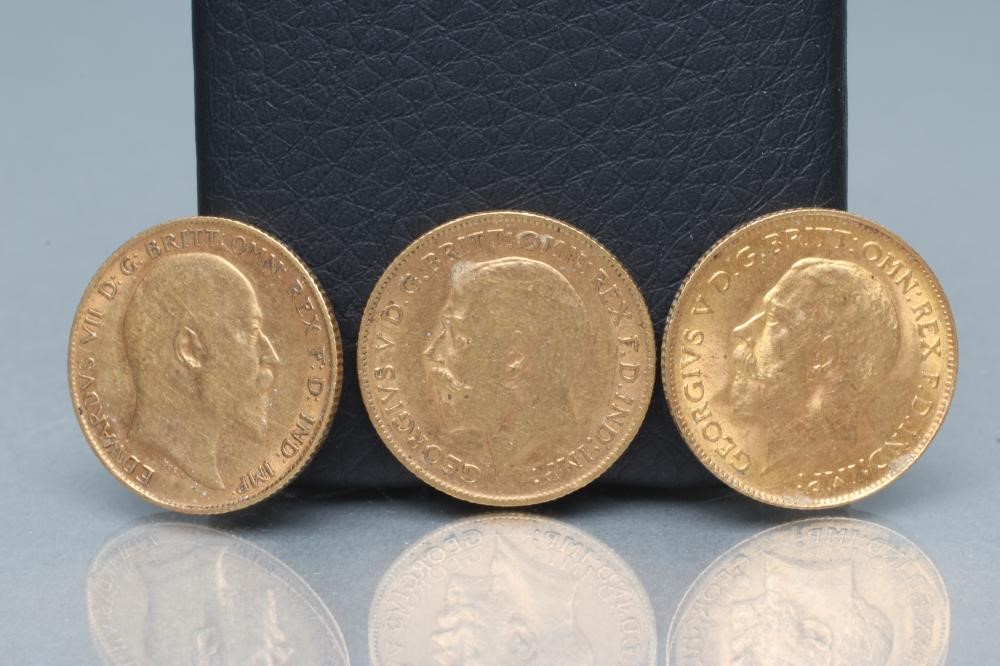 TWO GEORGE V GOLD HALF SOVEREIGNS Image