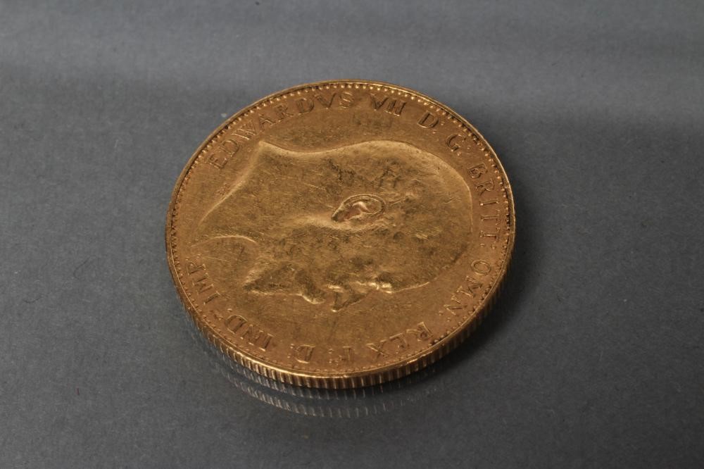 AN EDWARD VII GOLD SOVEREIGN Image
