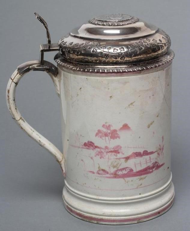 A NORWEGIAN PEARLWARE MUG Image