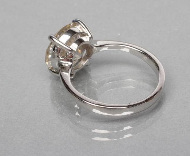 A MOISSANITE SOLITAIRE RING Image
