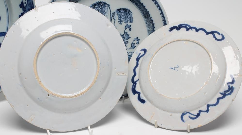 AN ENGLISH DELFT PLATE Image