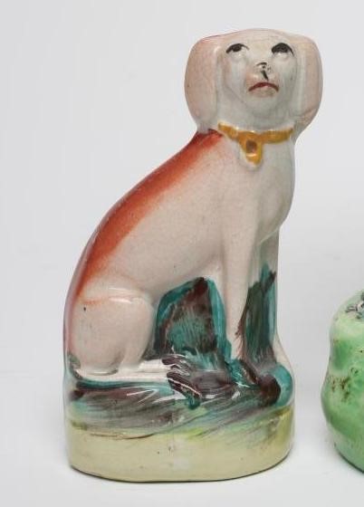 A "WALTON" PEARLWARE HUNTSMAN Image