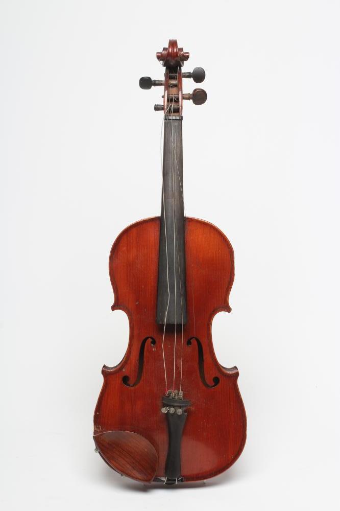 A SMALL VIOLIN Image