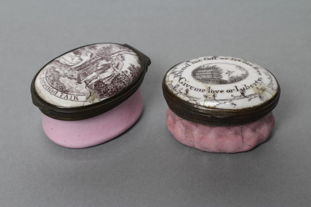 A GEORGIAN ENAMEL ON COPPER OVAL PATCH BOX Image