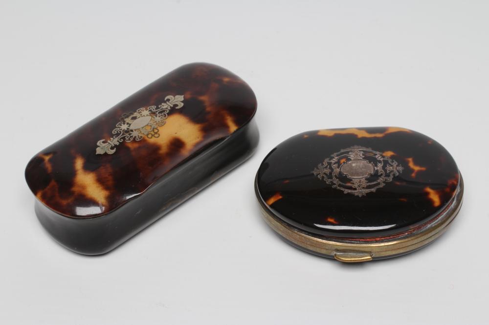 A VICTORIAN TORTOISESHELL OVAL PURSE Image