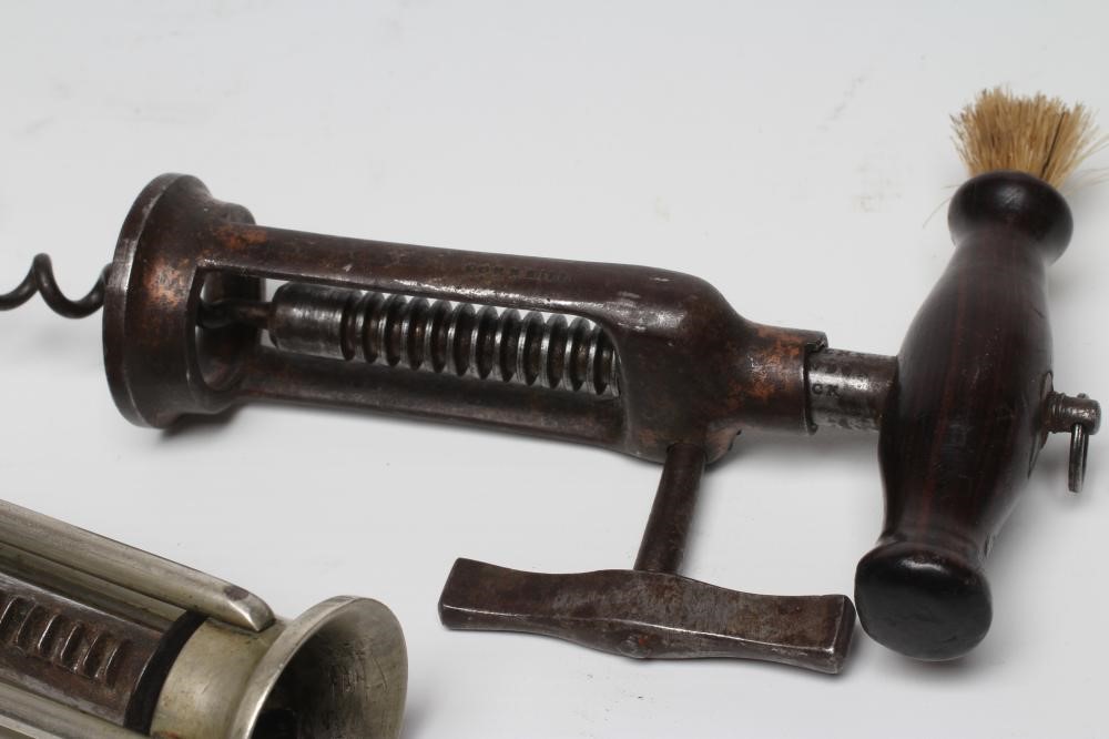 A KINGS TYPE STEEL BARREL CORKSCREW Image