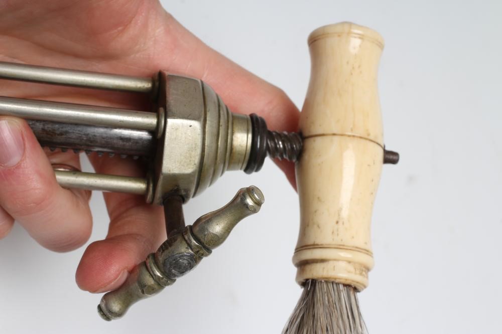 A KINGS TYPE STEEL BARREL CORKSCREW Image