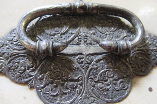 AN IVORY OBLONG BOX Image