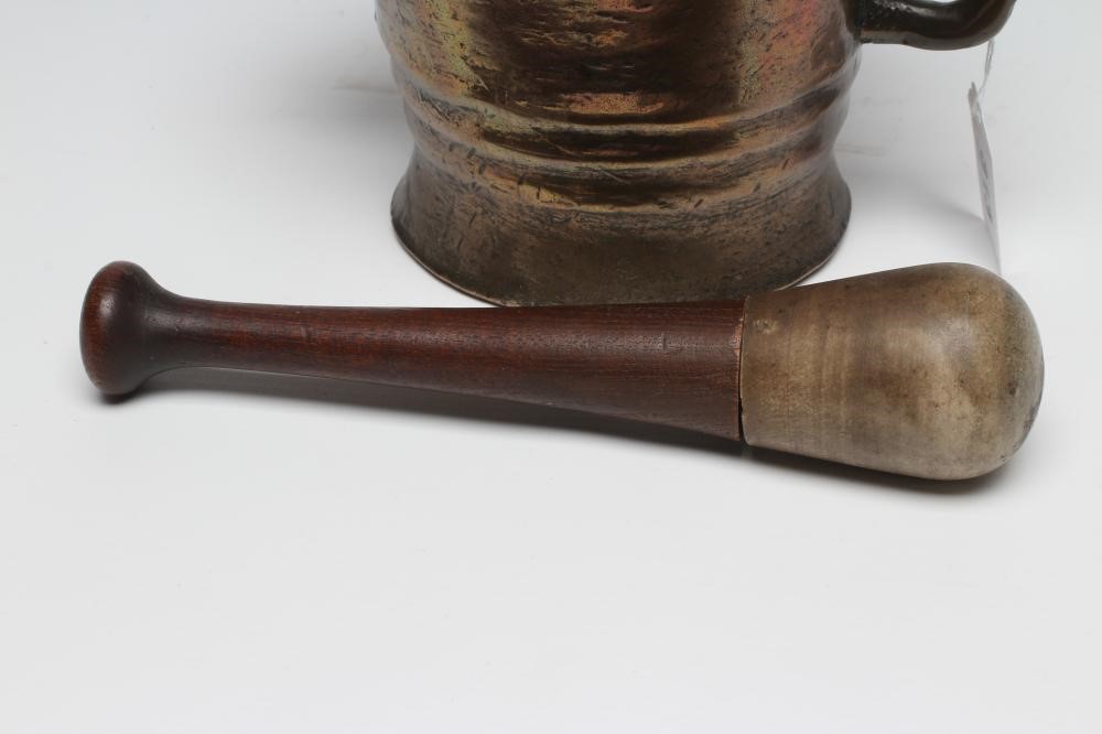 A BRONZE MORTAR Image