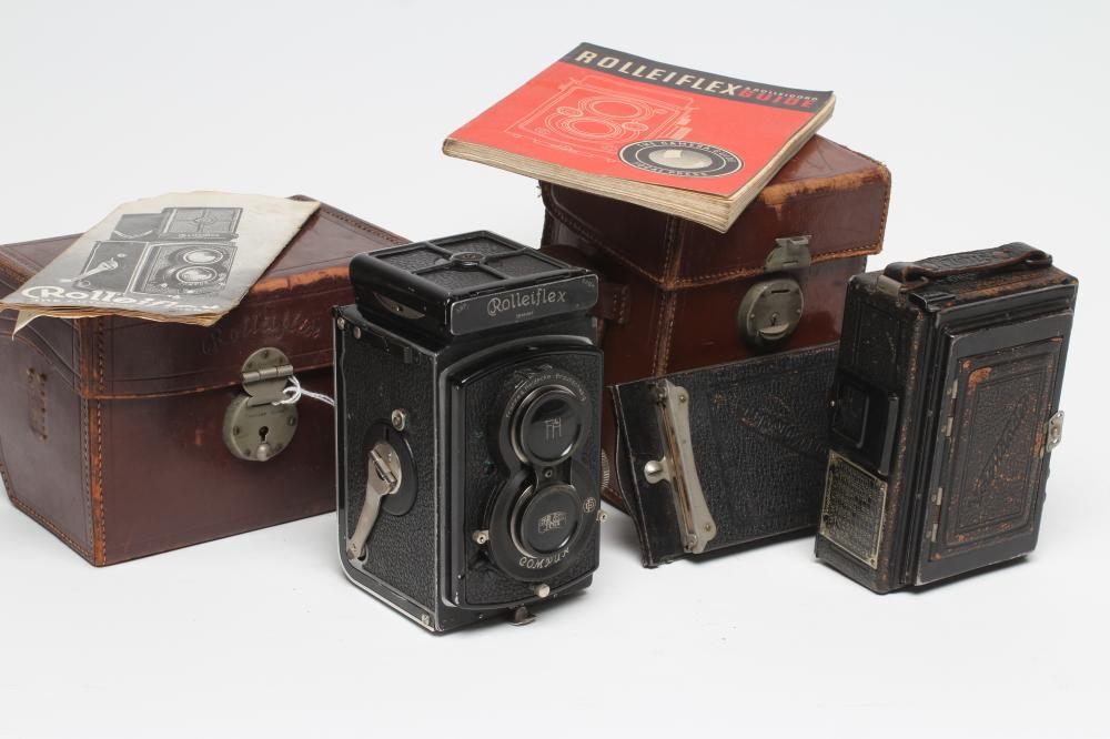 A FRANKE & HEIDECKE-BRAUNSCHWEIG ROLLEIFLEX COMPUR CAMERA Image