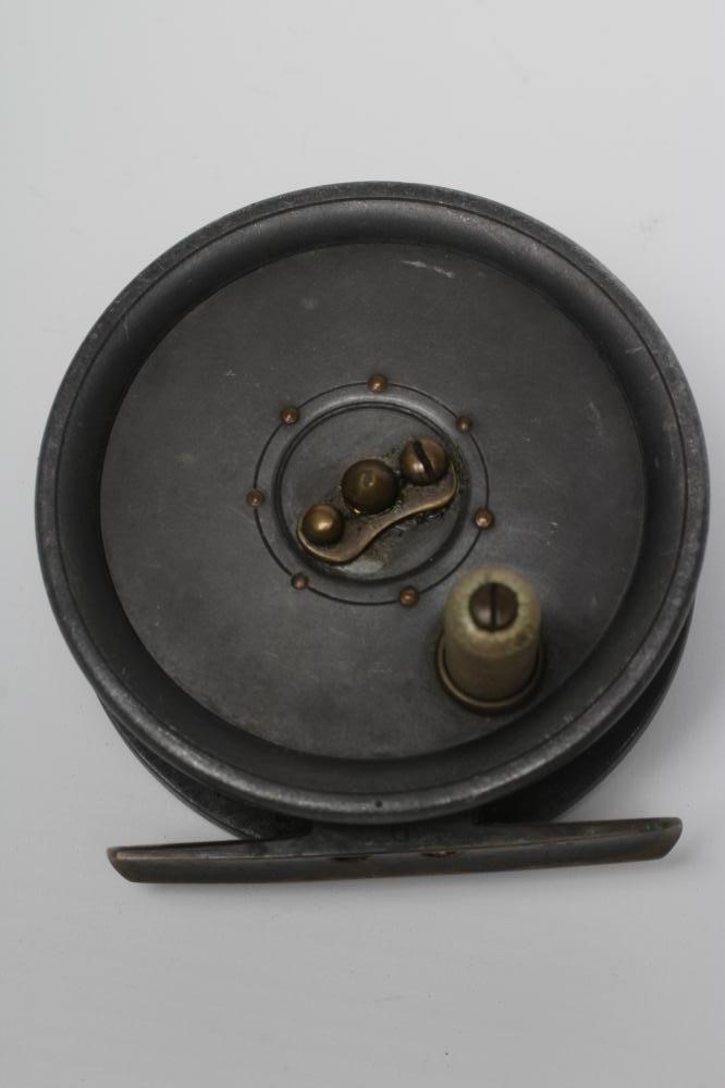 A DINGLEY FISHING REEL with composite handle Image