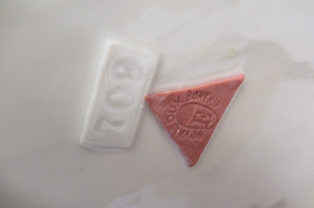 A LARGE ROYAL DUX FIGURAL VASE Image