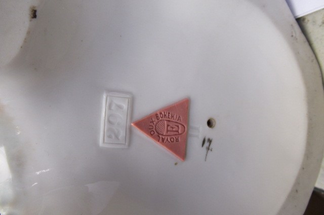 A PAIR OF ROYAL DUX FIGURES Image