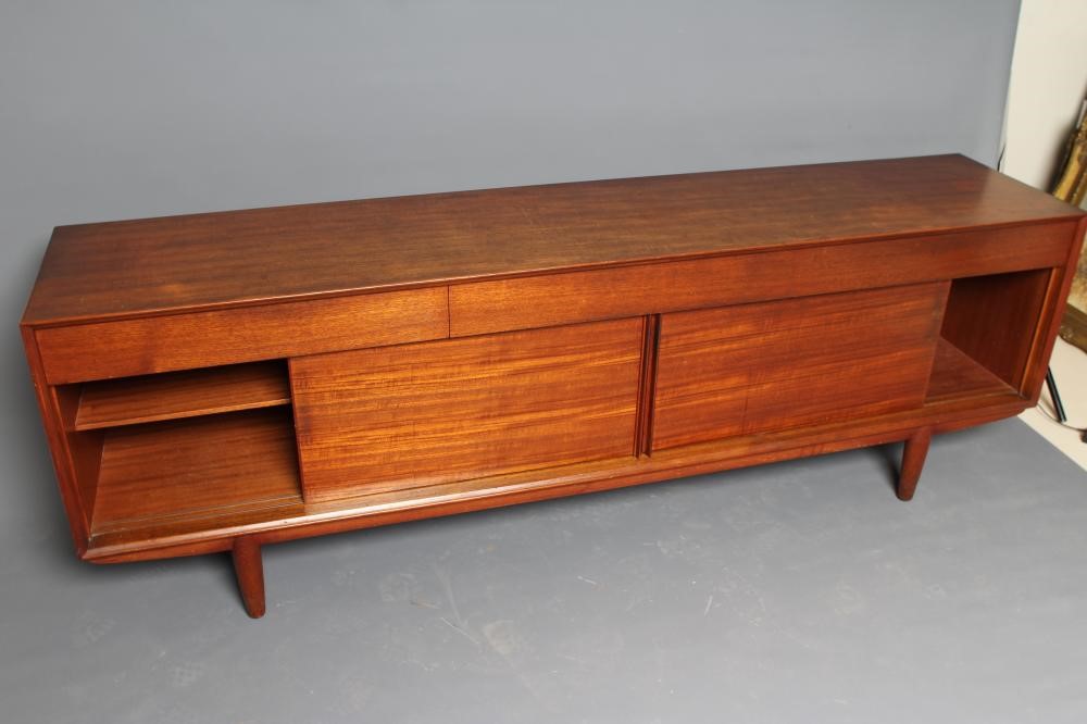 A MID CENTURY DESIGN TEAK LOW SIDEBOARD Image