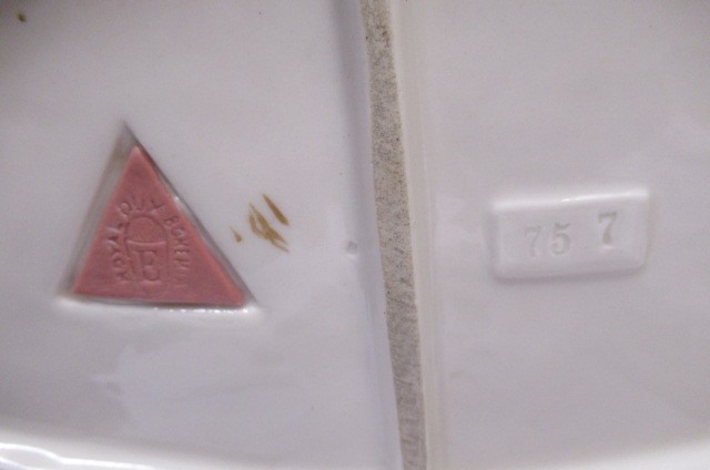 A ROYAL DUX FIGURE GROUP Image