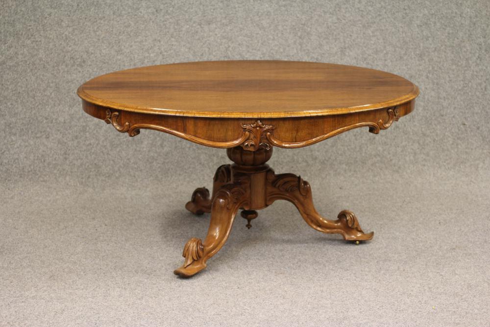 A VICTORIAN ROSEWOOD LOO TABLE Image
