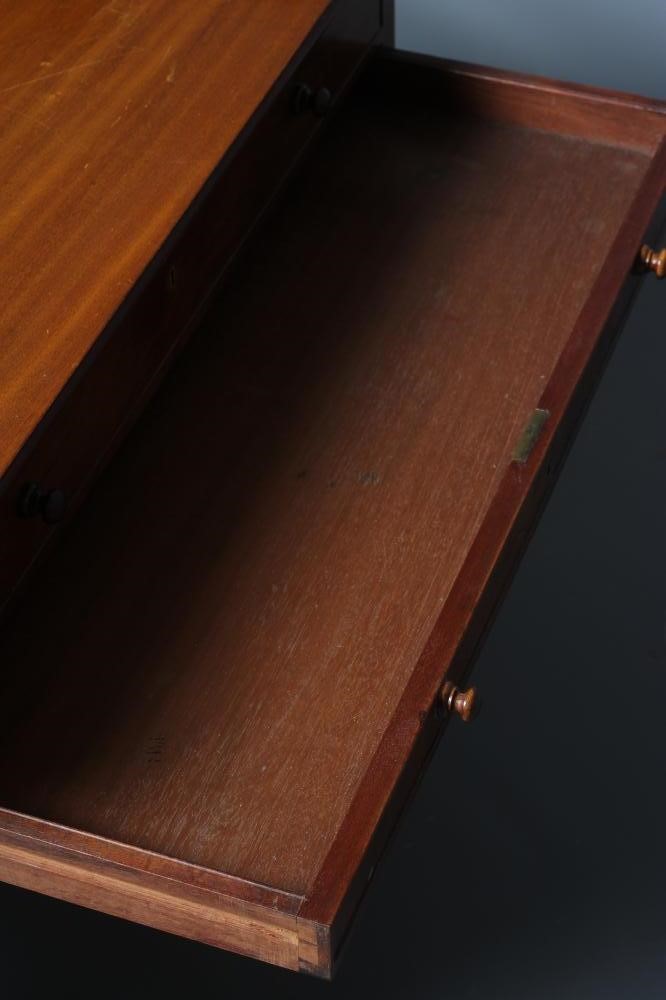 A MAHOGANY LIBRARY TABLE of Georgian design Image