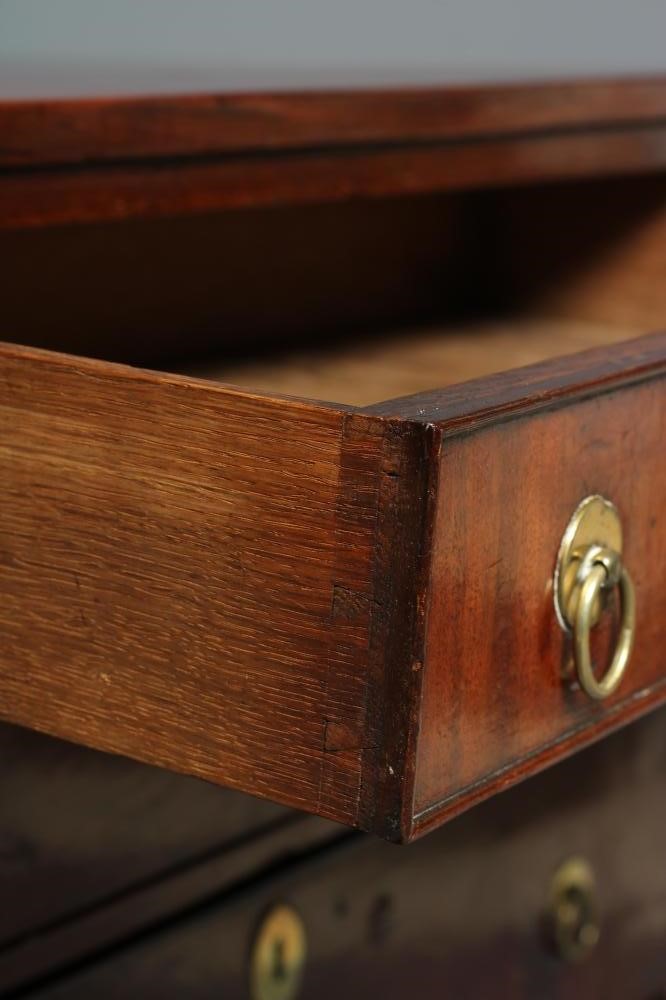 A GEORGIAN MAHOGANY BACHELOR'S CHEST Image