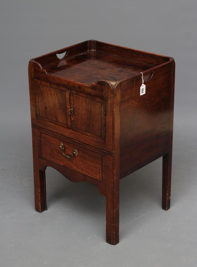 A GEORGIAN MAHOGANY NIGHT COMMODE Image