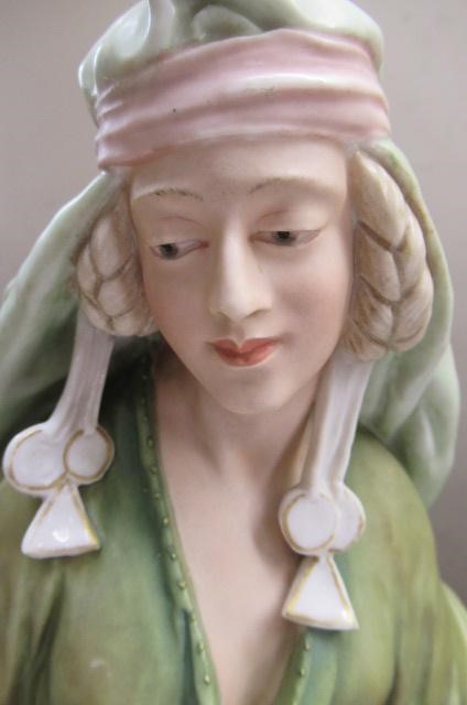 A ROYAL DUX FIGURE Image