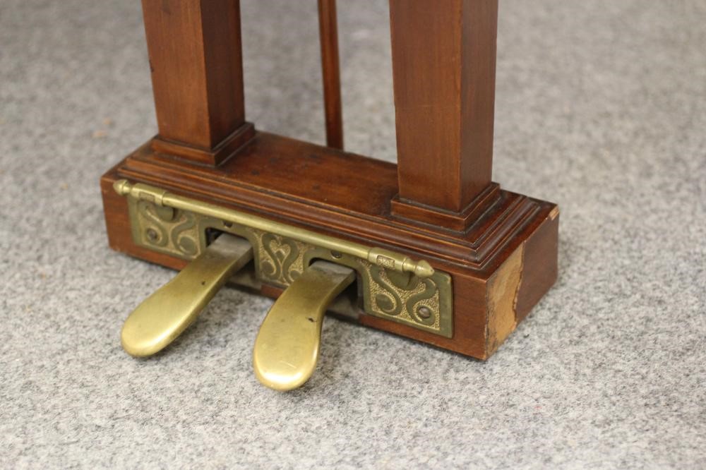 A STEINBERG BABY GRAND PIANO Image