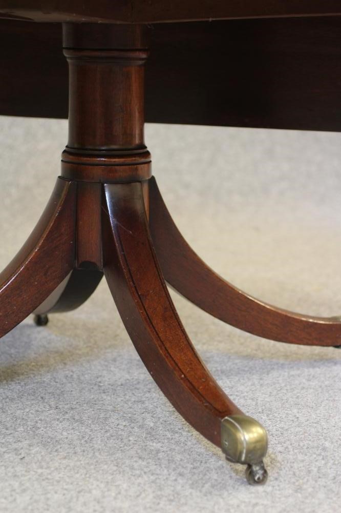 A MAHOGANY PEMBROKE TABLE Image