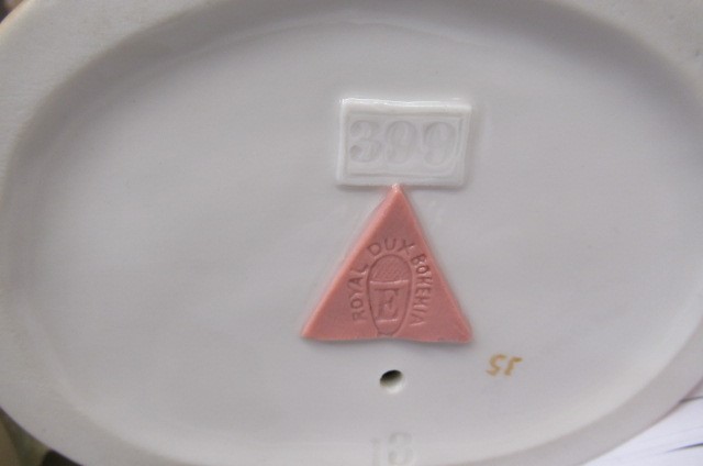 A RARE PAIR OF ROYAL DUX YOUNG ARAB STREET VENDORS Image