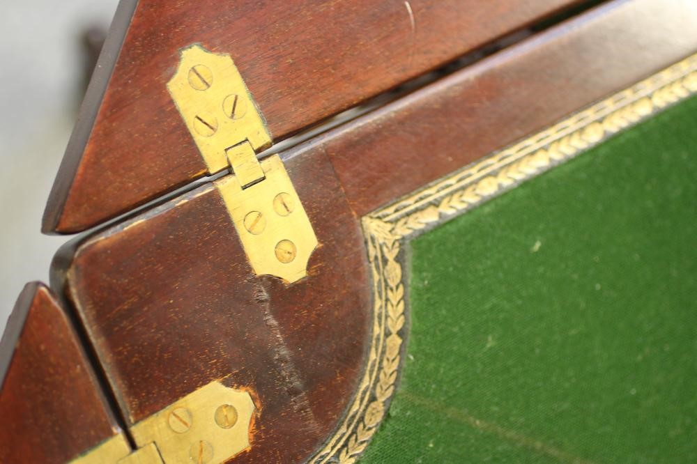 A VICTORIAN MAHOGANY ENVELOPE CARD TABLE Image