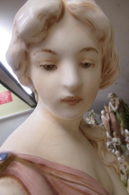 A ROYAL DUX FIGURAL CENTREPIECE Image