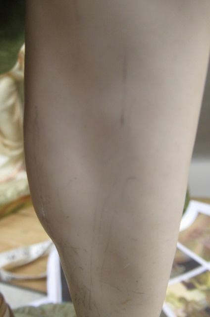 A ROYAL DUX FIGURE GROUP Image