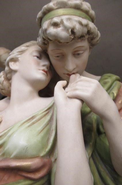 A ROYAL DUX FIGURE GROUP Image