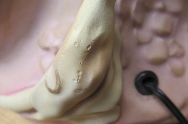 A LARGE PAIR OF ART NOUVEAU ROYAL DUX FIGURAL LANTERN FIGURES Image