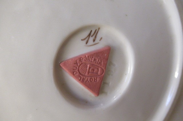 A LARGE PAIR OF ART NOUVEAU ROYAL DUX FIGURAL LANTERN FIGURES Image