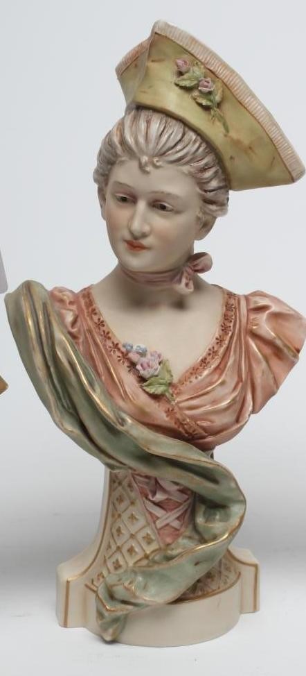 A ROYAL DUX SMALL BUST Image