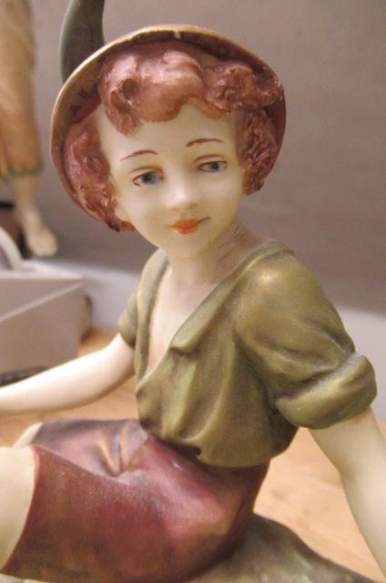 A ROYAL DUX FIGURAL SMALL CENTRE BOWL Image