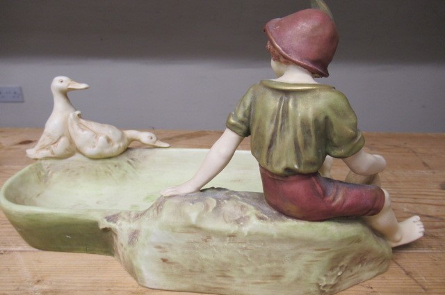 A ROYAL DUX FIGURAL SMALL CENTRE BOWL Image