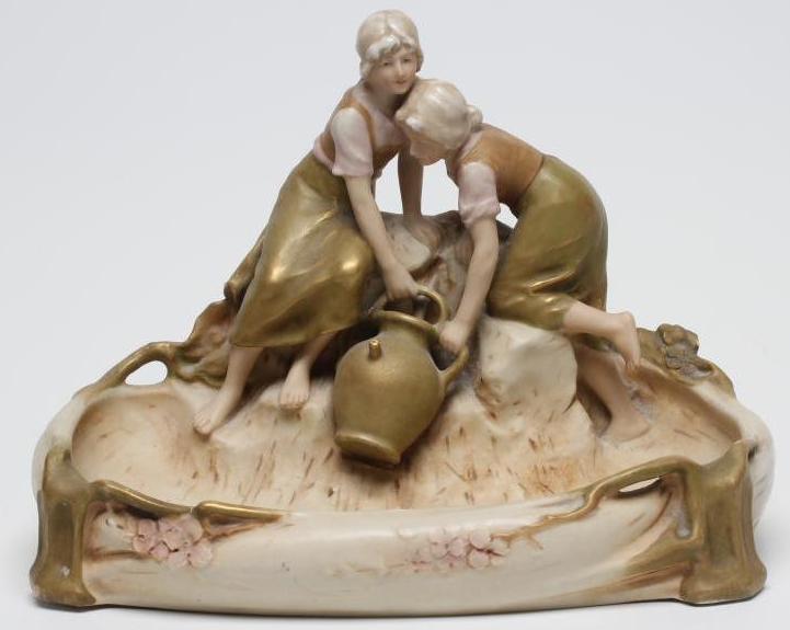 AN ART NOUVEAU ROYAL DUX FIGURAL SMALL CENTRE BOWL Image