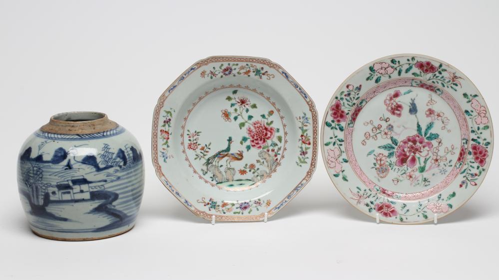 A CHINESE PORCELAIN OCTAGONAL SOUP PLATE painted in famille rose enamels with peacocks Image