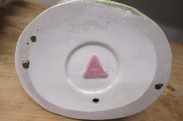 A COLLECTION OF SMALL ROYAL DUX FIGURES Image