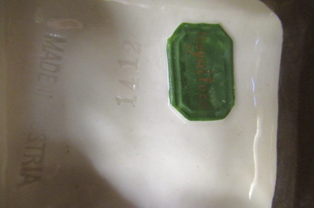 A COLLECTION OF SMALL ROYAL DUX FIGURES Image